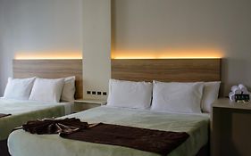 Hotel Gênova BC